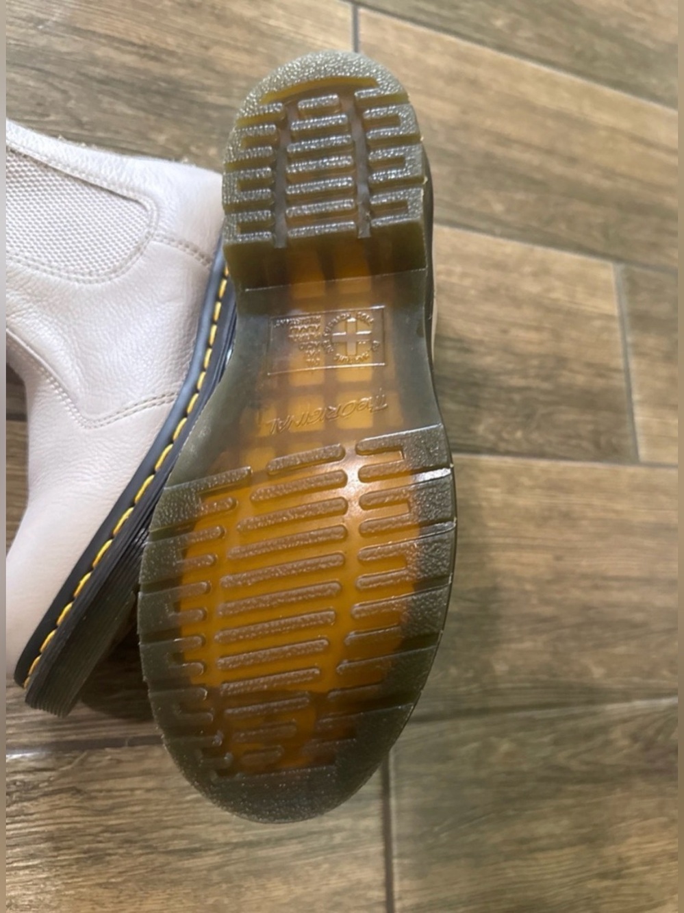 Dr. Martens 2976 Virginia Leather Chelsea in Vintage Taupe NEW - Picture 2 of 5